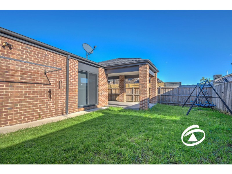 29 Statham View, Cranbourne West VIC 3977