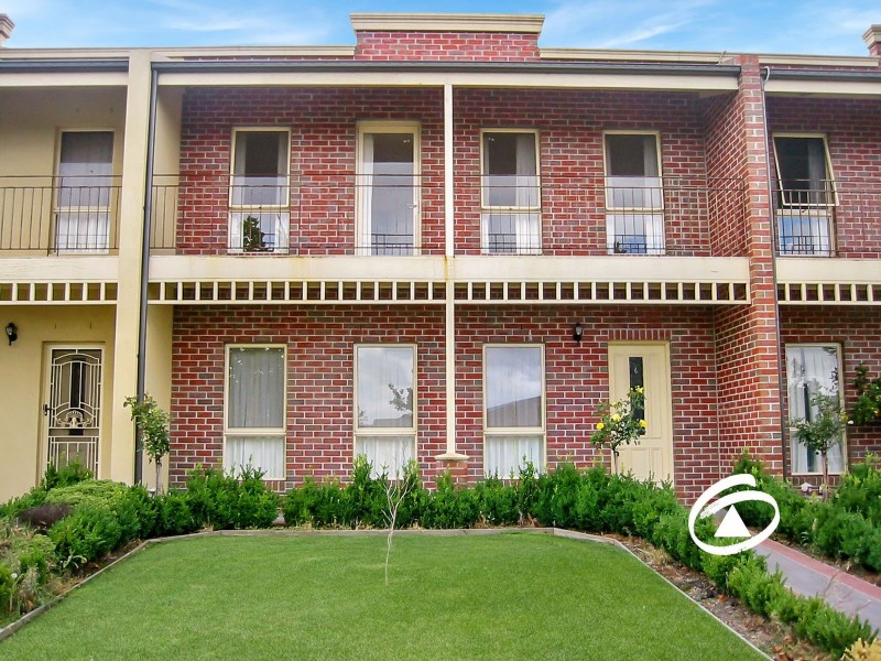 8/10 Parkhill Drive, Berwick VIC 3806