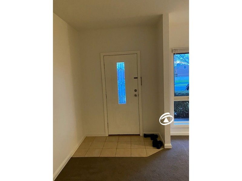 8/10 Parkhill Drive, Berwick VIC 3806