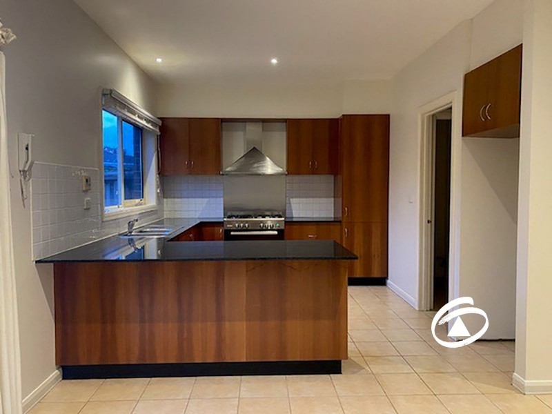 8/10 Parkhill Drive, Berwick VIC 3806