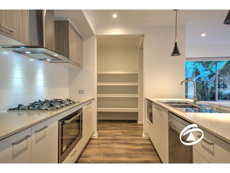 14 Murphy Street, Clyde North VIC 3978