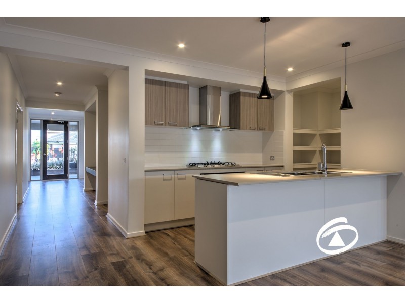 14 Murphy Street, Clyde North VIC 3978