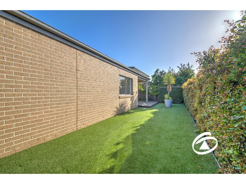 14 Murphy Street, Clyde North VIC 3978