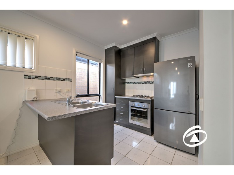 19/103 Army Road, Pakenham VIC 3810