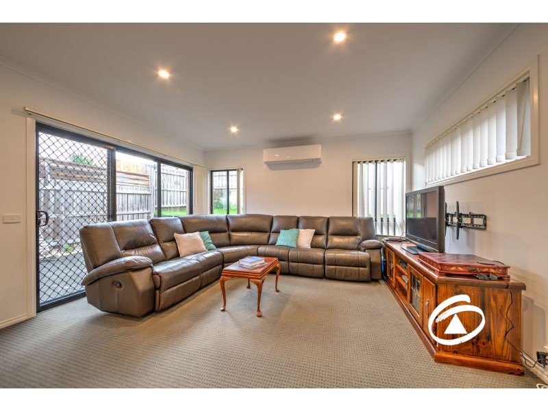 19/103 Army Road, Pakenham VIC 3810