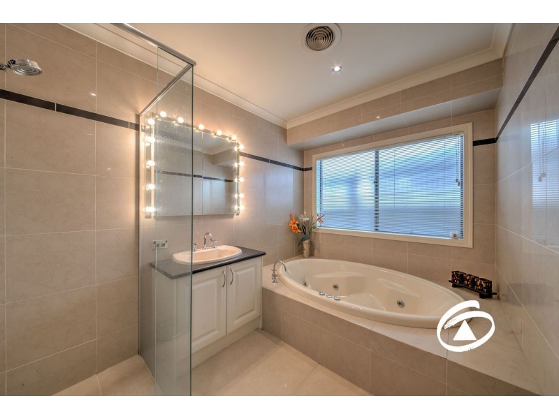 35 Coachwood Crescent, Narre Warren VIC 3805