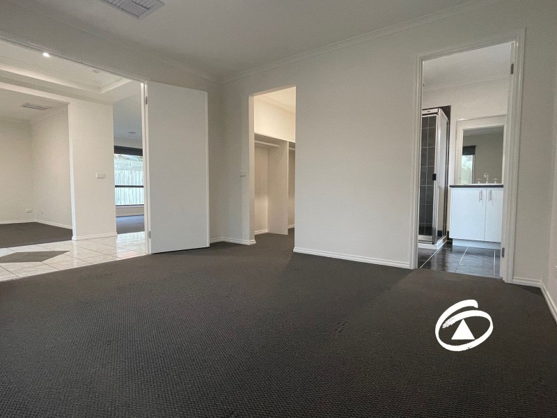 61 Streeton Way, Berwick VIC 3806