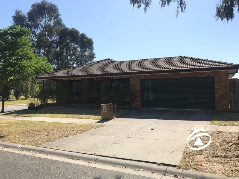 17 Stradbroke Close, Berwick VIC 3806
