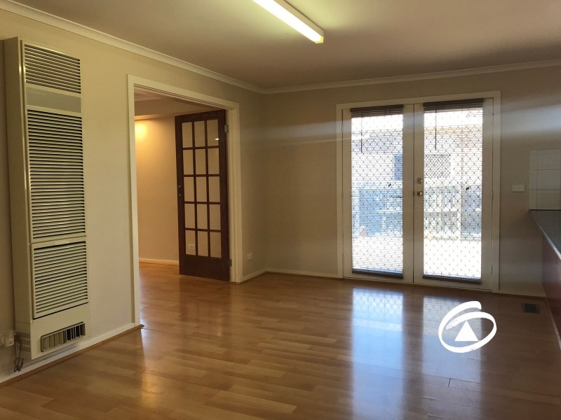 17 Stradbroke Close, Berwick VIC 3806