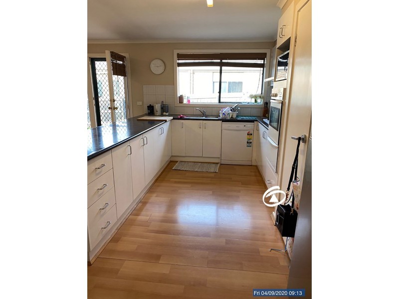 17 Stradbroke Close, Berwick VIC 3806