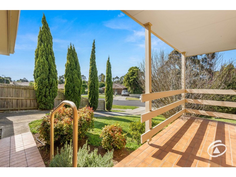 1/1 Blackwood Drive, Narre Warren VIC 3805