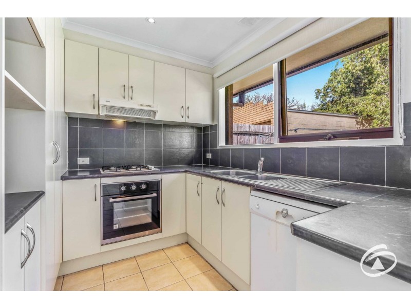 18 Bemersyde Drive, Berwick VIC 3806