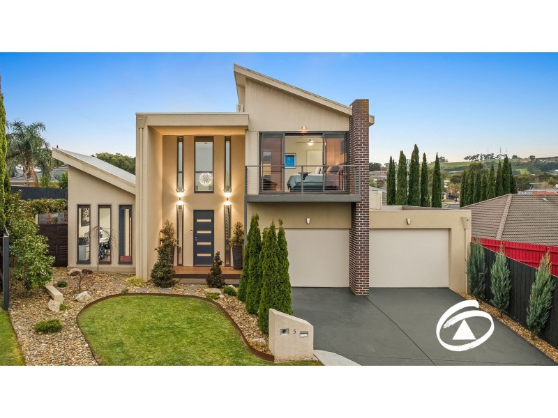 5 Crown Place, Berwick VIC 3806