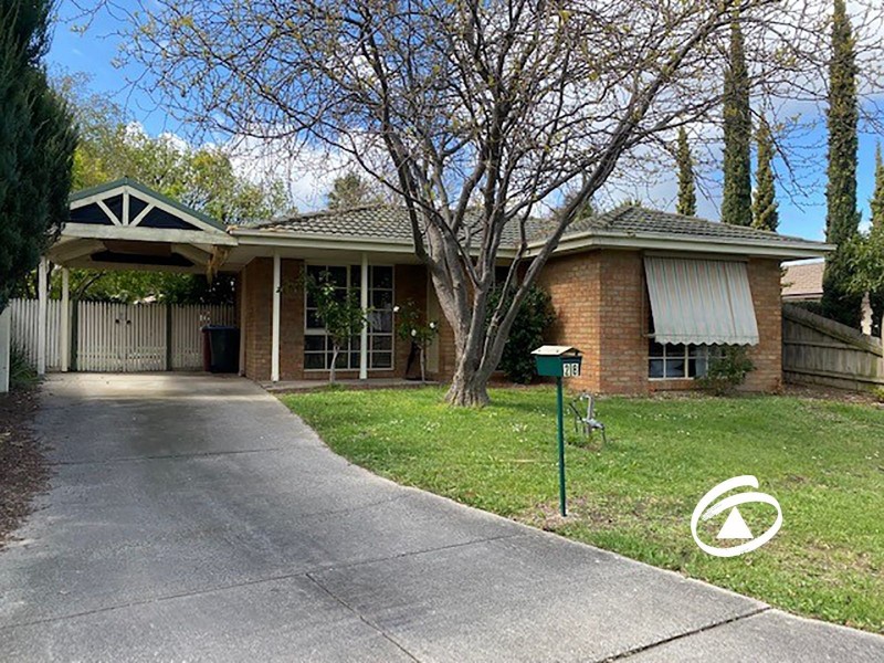 28 Coolong Avenue, Berwick VIC 3806