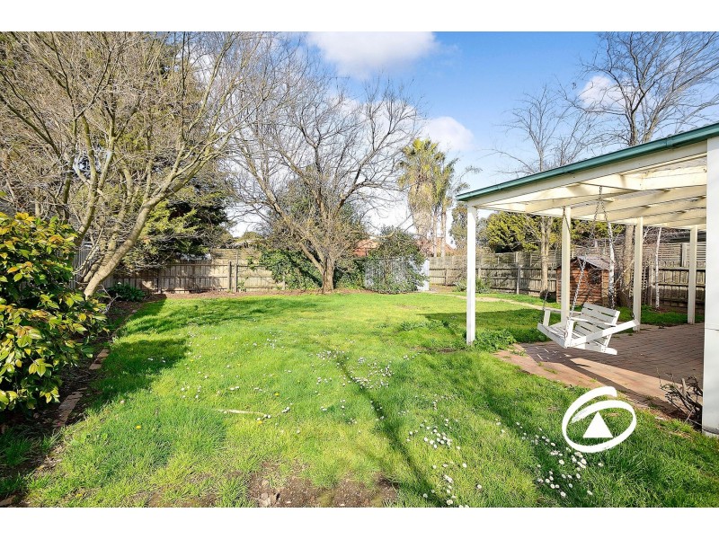 28 Coolong Avenue, Berwick VIC 3806