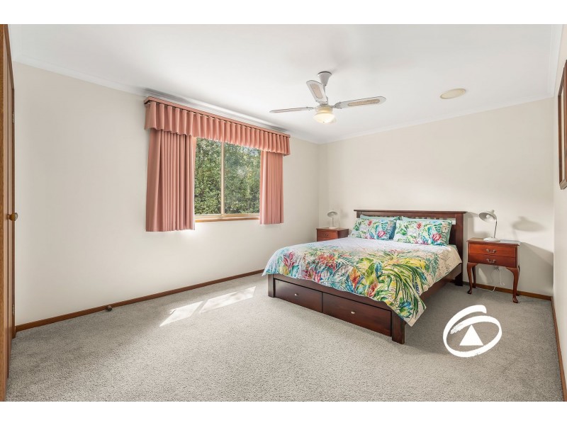 9 Nullica Court, Berwick VIC 3806