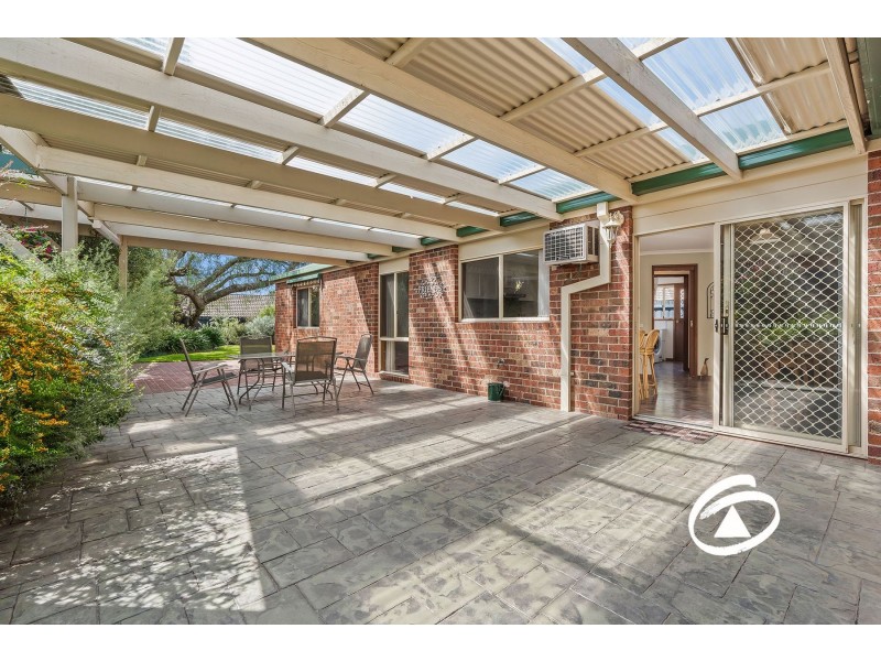 9 Nullica Court, Berwick VIC 3806