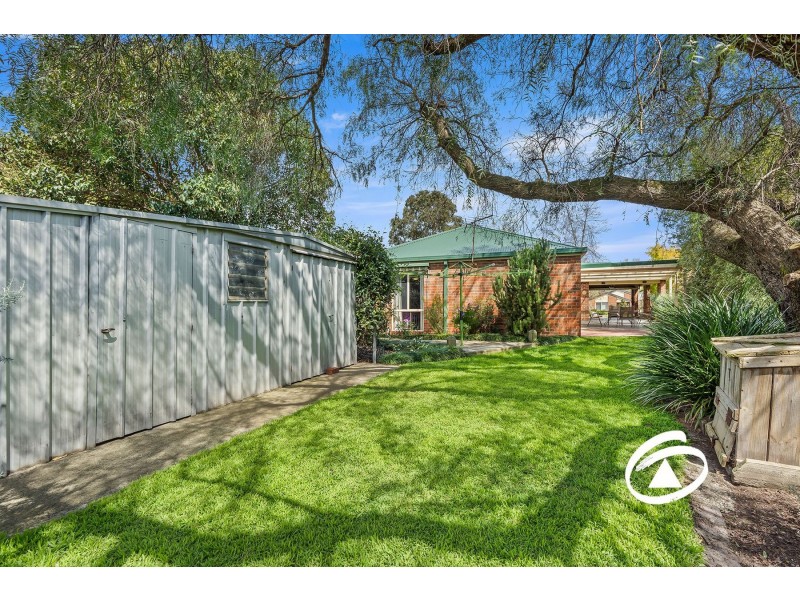 9 Nullica Court, Berwick VIC 3806