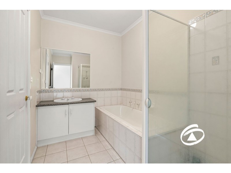 1/26 Albrecht Avenue, Berwick VIC 3806