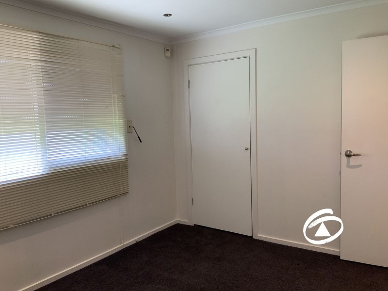 10 Strawbent Rise, Narre Warren VIC 3805