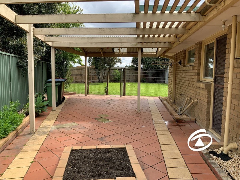 10 Strawbent Rise, Narre Warren VIC 3805