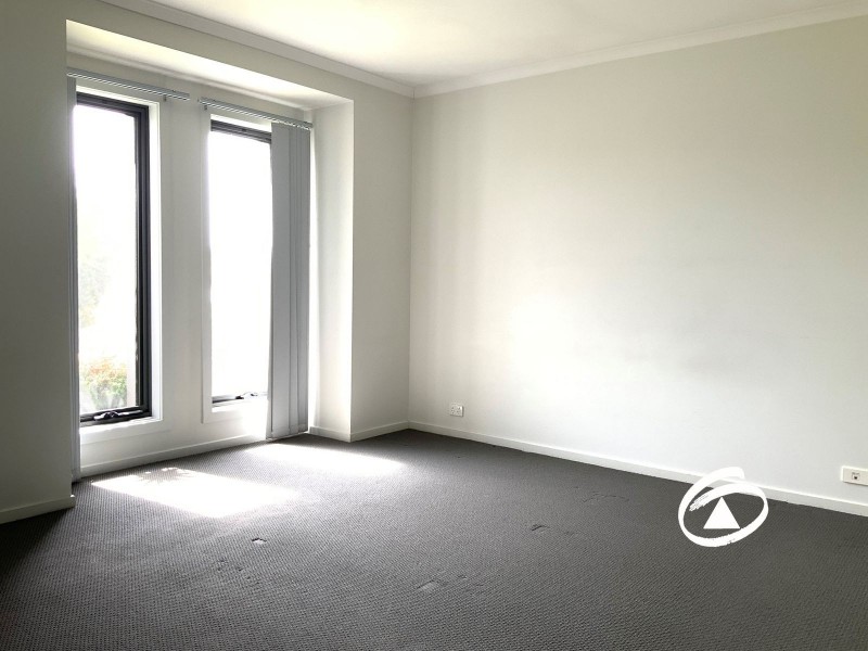 16 Sing Crescent, Berwick VIC 3806