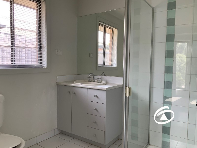 16 Sing Crescent, Berwick VIC 3806