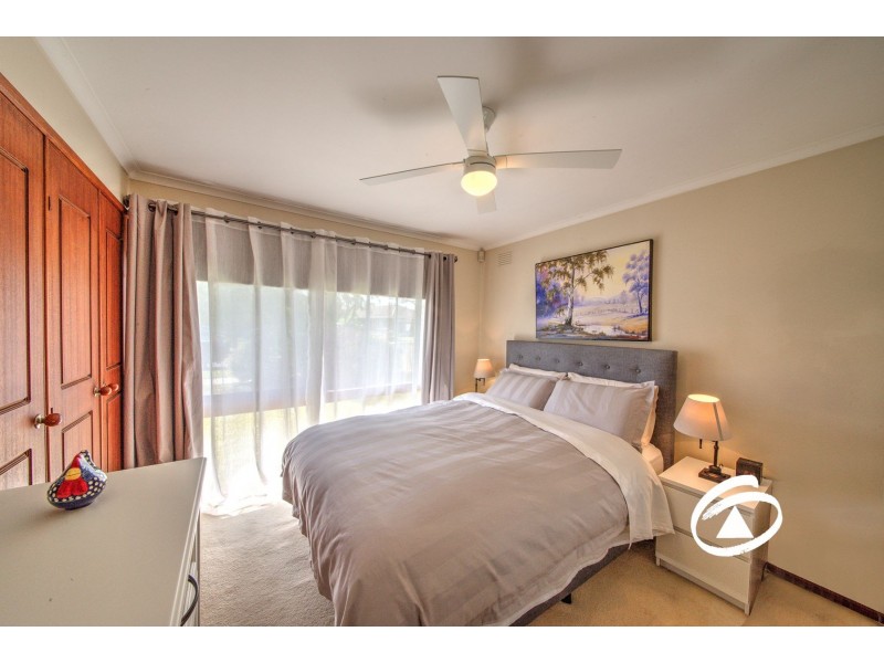 16 Greenacre Crescent, Narre Warren VIC 3805