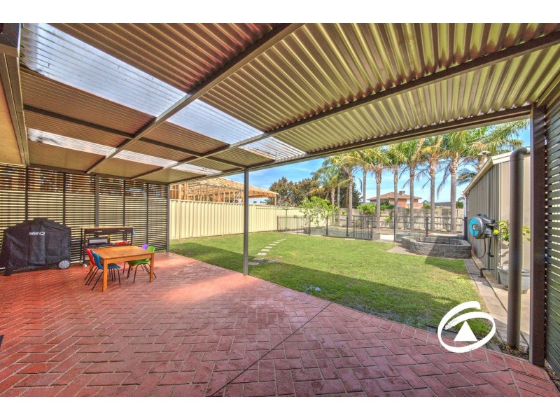 16 Greenacre Crescent, Narre Warren VIC 3805