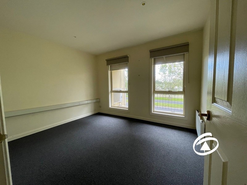 10/10 Parkhill Drive, Berwick VIC 3806