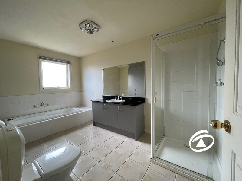 10/10 Parkhill Drive, Berwick VIC 3806