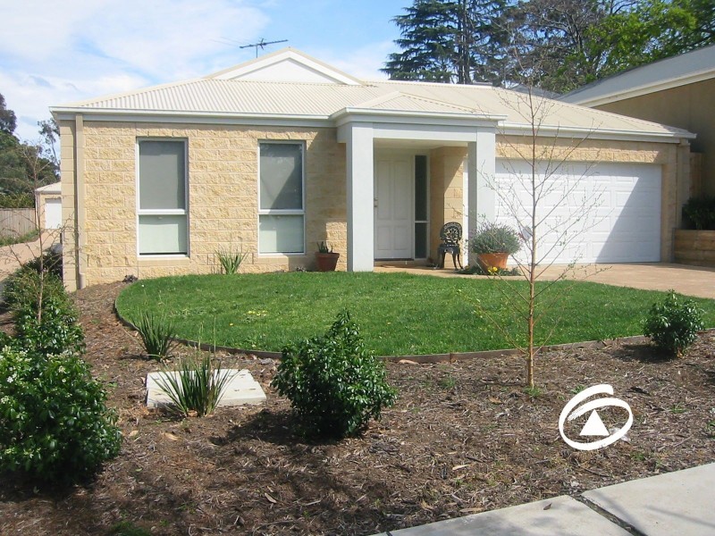 1/6 Elgin Street, Berwick VIC 3806