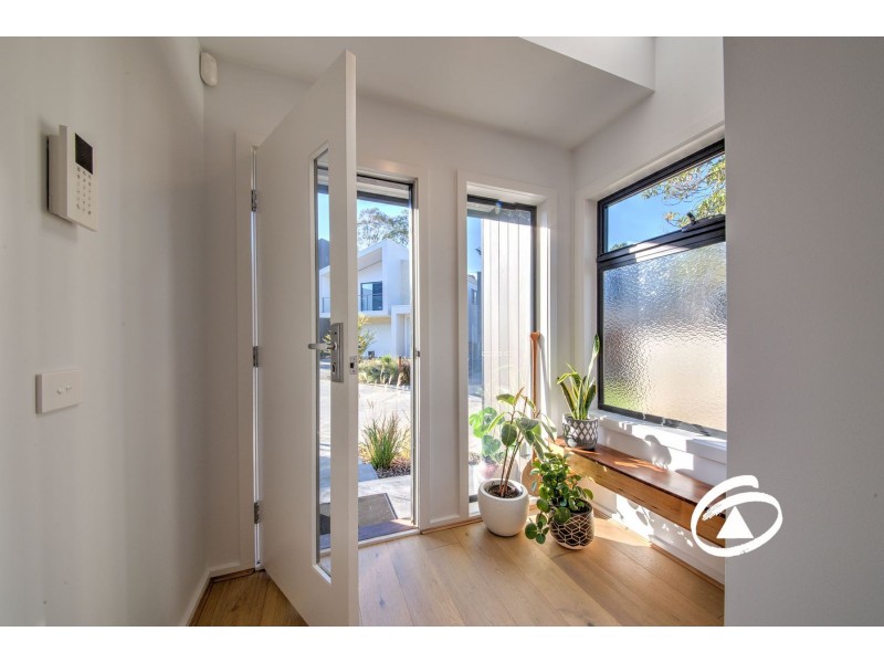 18 Willowdene Way, Berwick VIC 3806