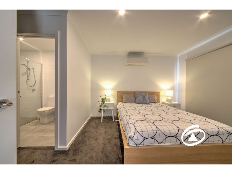 18 Willowdene Way, Berwick VIC 3806