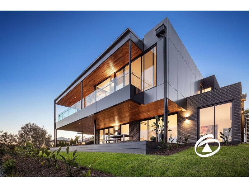 17 Casey Drive, Berwick VIC 3806