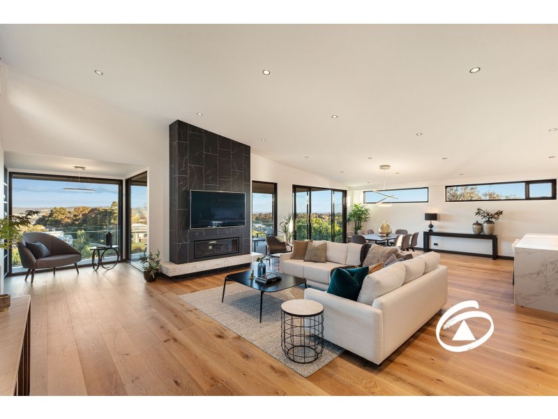 17 Casey Drive, Berwick VIC 3806