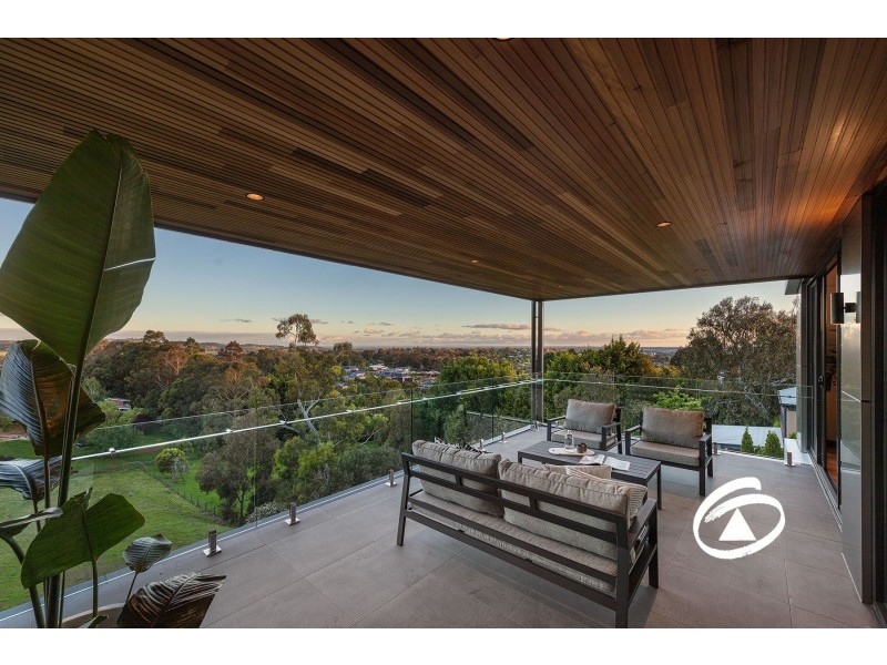 17 Casey Drive, Berwick VIC 3806