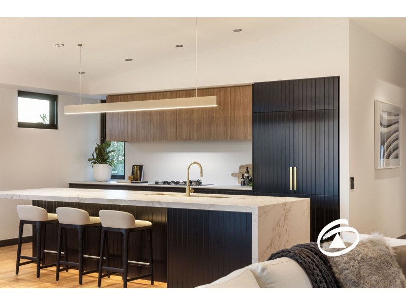 17 Casey Drive, Berwick VIC 3806