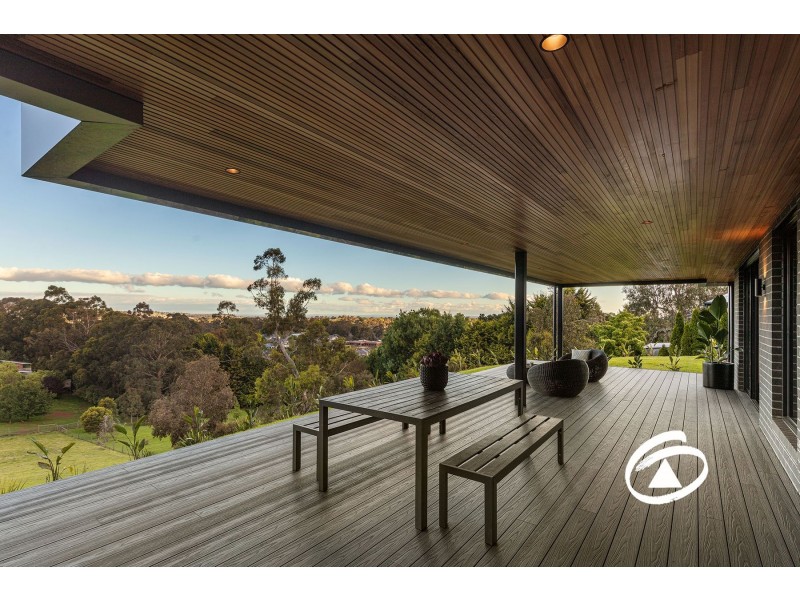 17 Casey Drive, Berwick VIC 3806