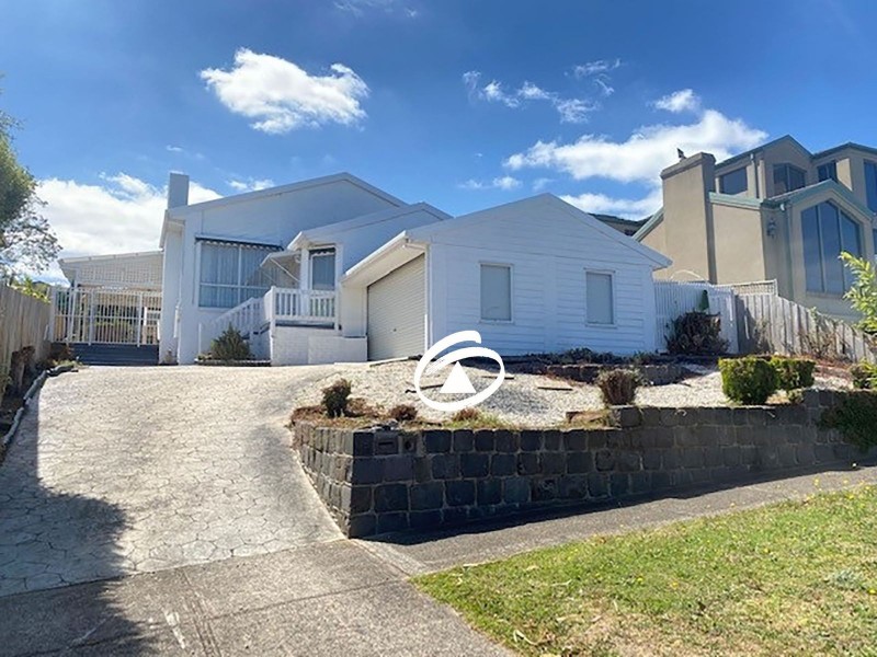 45 Lawrence Drive, Berwick VIC 3806