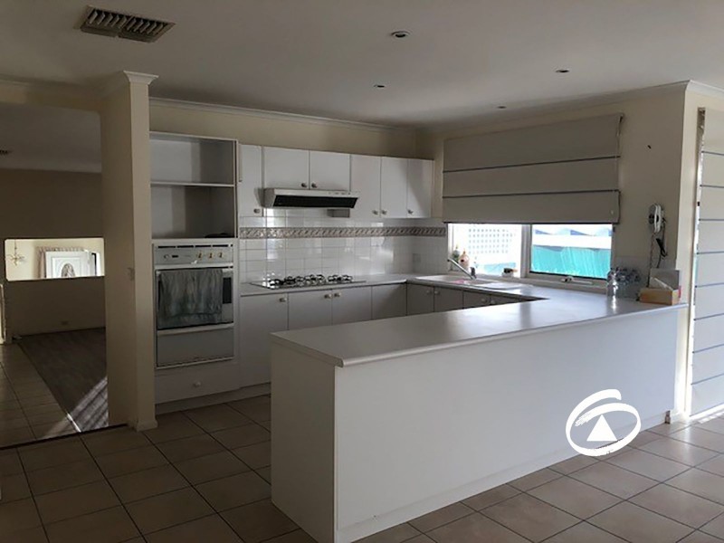 45 Lawrence Drive, Berwick VIC 3806