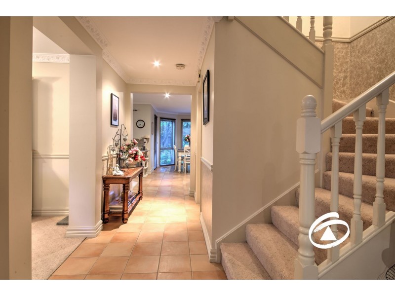 10 The Crescent, Narre Warren South VIC 3805