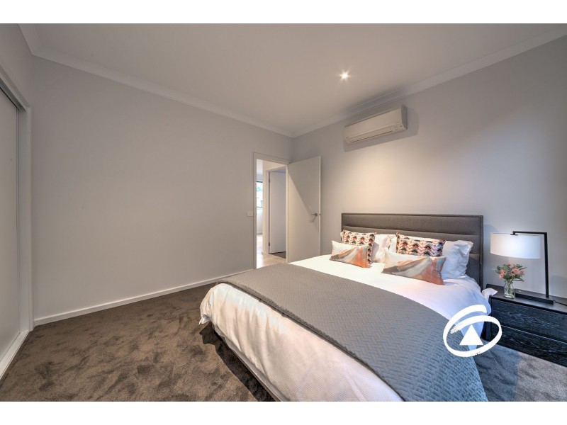 2 Willowdene Way, Berwick VIC 3806