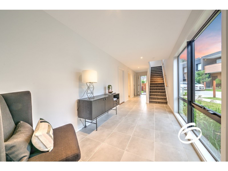 2 Willowdene Way, Berwick VIC 3806