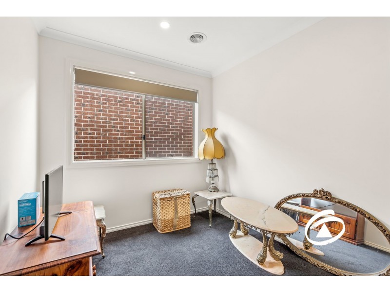 24 Mernoo Avenue, Clyde North VIC 3978