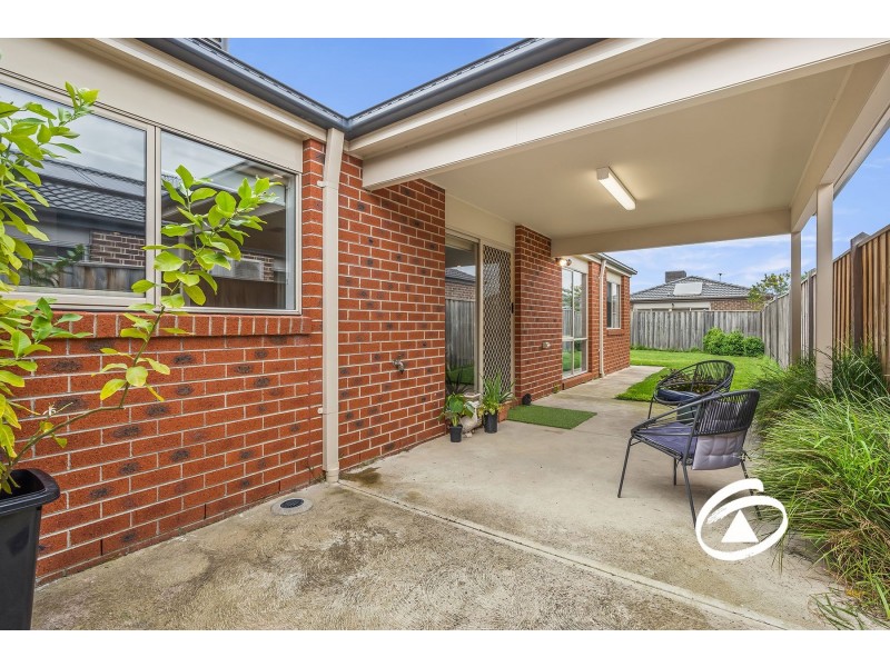 24 Mernoo Avenue, Clyde North VIC 3978