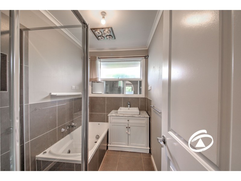 1/84 Sweeney Drive, Narre Warren VIC 3805