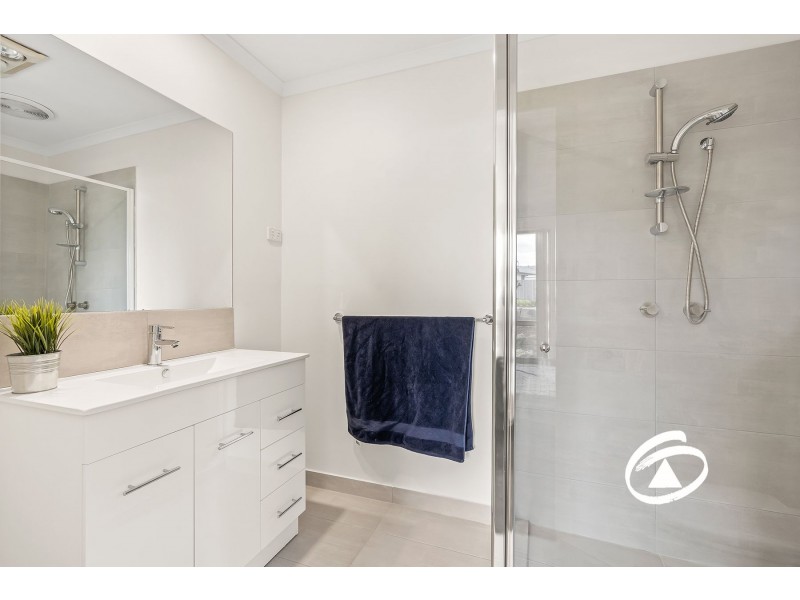 6 Summit Court, Hampton Park VIC 3976