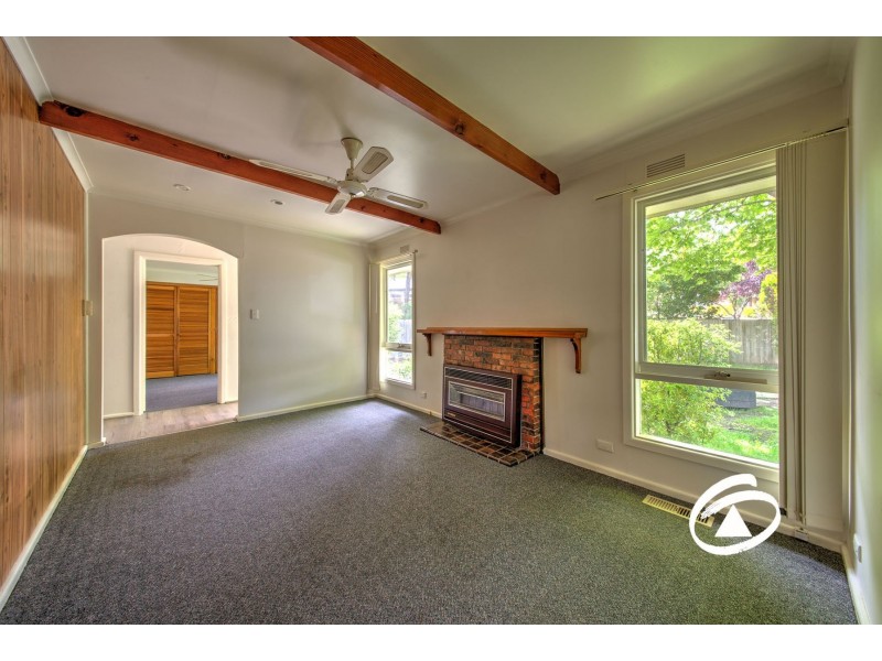 8 Hazeldene Court, Berwick VIC 3806