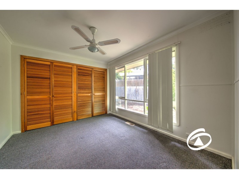 8 Hazeldene Court, Berwick VIC 3806